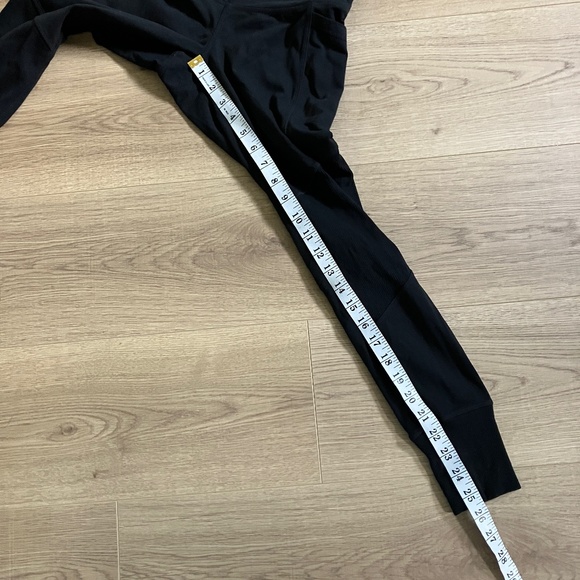 Athleta excursion tight hybrid black size small petite - Picture 13 of 13